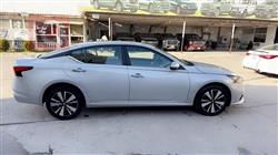 نيسان ألتيما